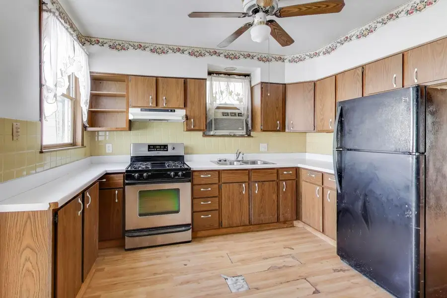 6120 W Newport Avenue, Chicago, IL 60634 - Image #3