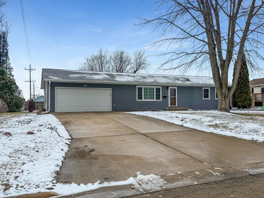 711 Virginia Avenue, Lena, IL 61048 - Image #2