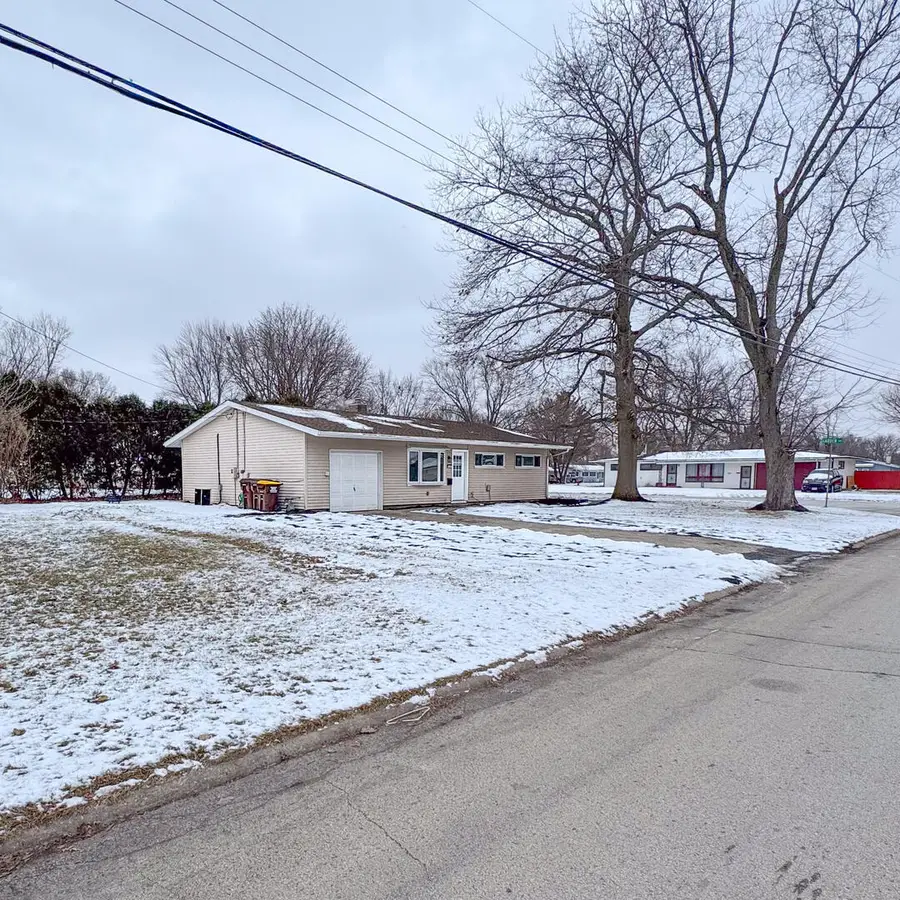 138 Garden Drive, Belvidere, IL 61008 - Image #2