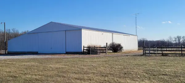 3499 E Snapshot Road E, Woodlawn, IL 62898