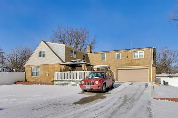 29 S Iowa Avenue, Addison, IL 60101