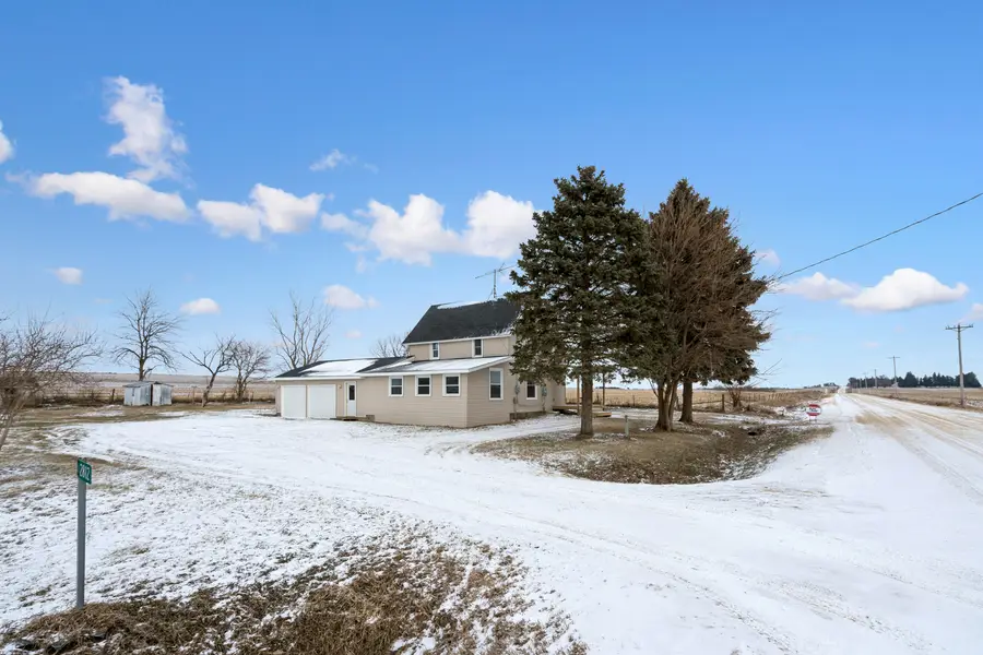 2812 145th Street, Charlotte, IA 52731 - Image #2