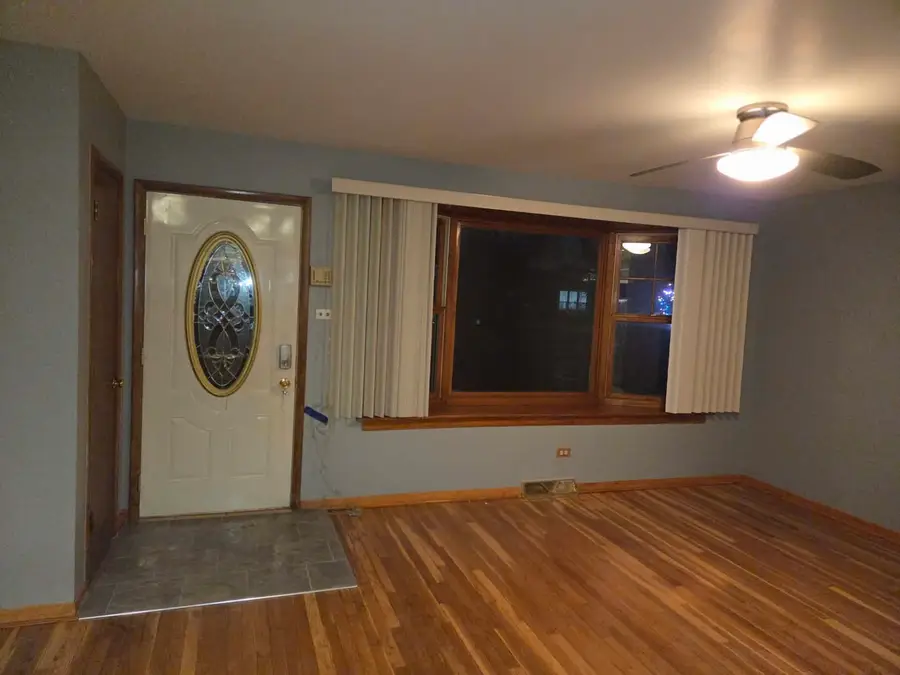 12622 S Marquette Avenue, Chicago, IL 60633 - Image #2