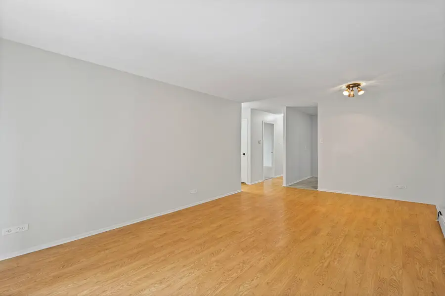 1567 Ridge Avenue #408, Evanston, IL 60201 - Image #3
