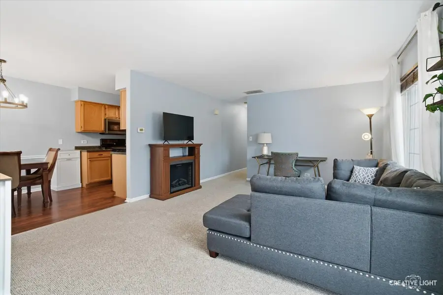 1247 Sandhurst Lane #1247, South Elgin, IL 60177 - Image #2