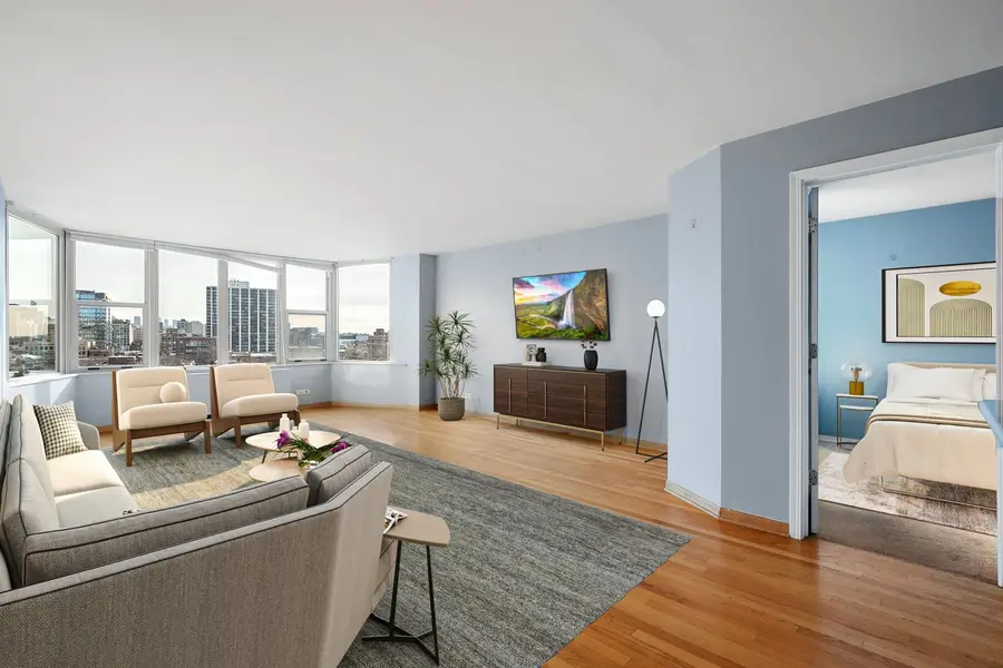 525 W Hawthorne Place #1001, Chicago, IL 60657 - Image #2