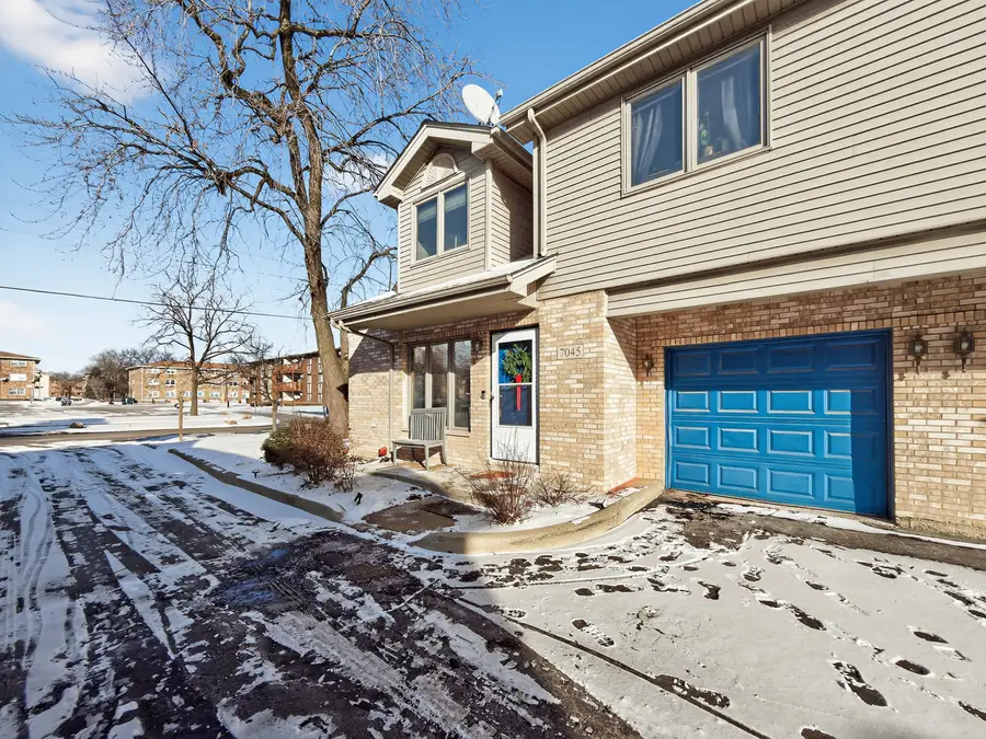 7045 W 100th Street, Chicago Ridge, IL 60415 - Image #3