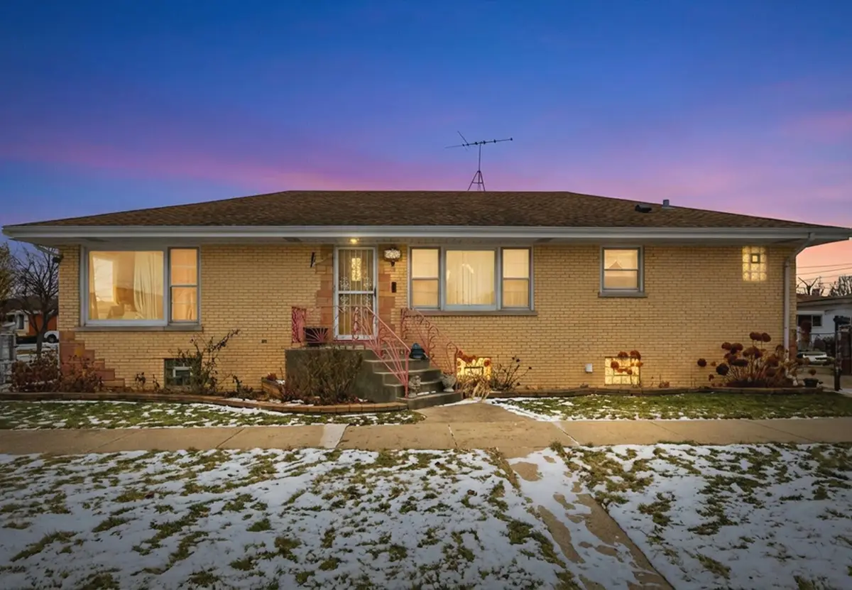 4724 N Ozark Avenue, Norridge, IL 60706 - Image #1