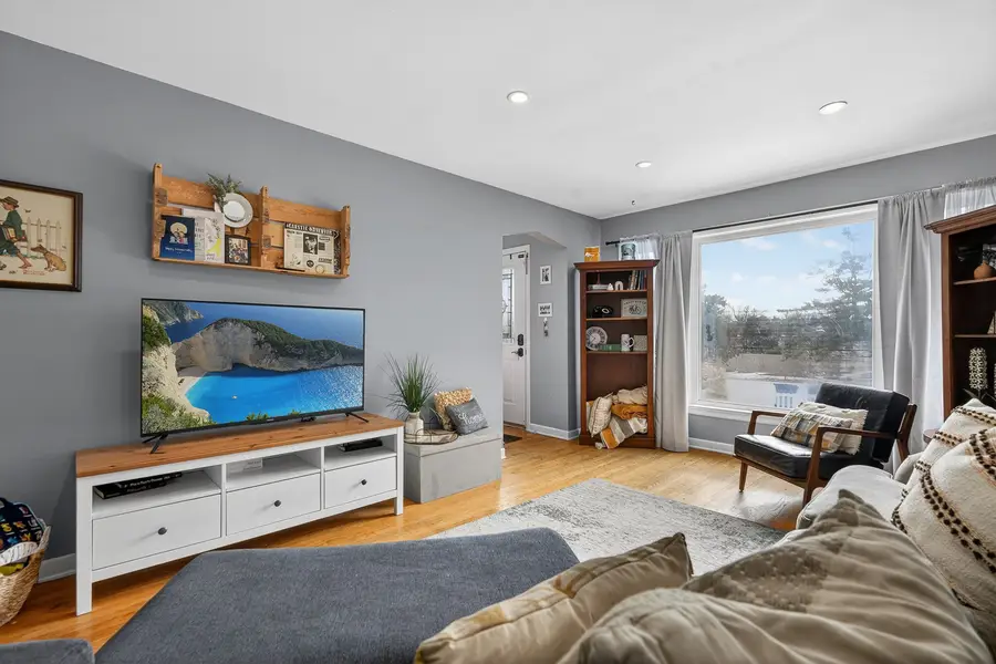 323 E Butterfield Road, Elmhurst, IL 60126 - Image #3