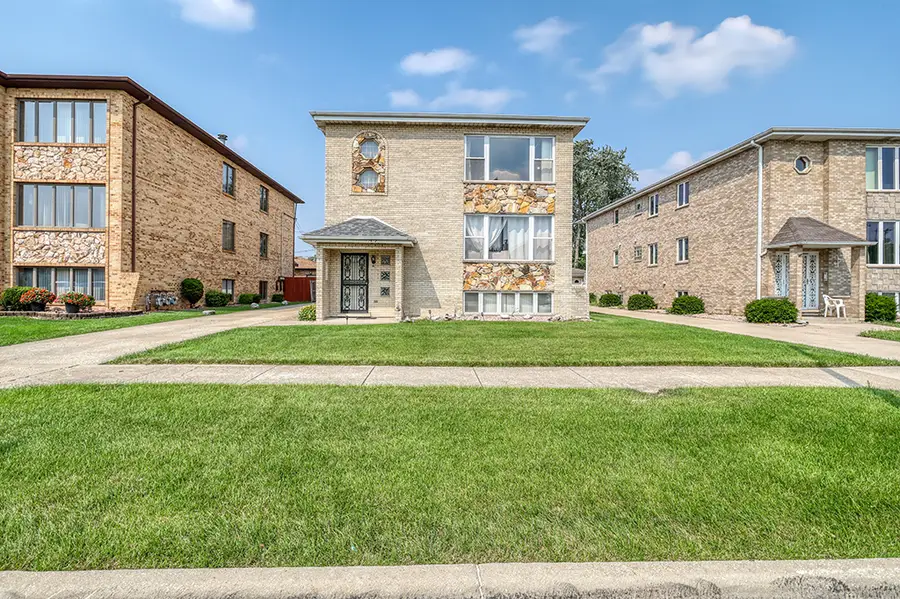 7912 Nordica Avenue, Burbank, IL 60459 - Image #2