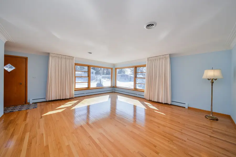 Address Withheld By Seller, West Chicago, IL 60185 - Image #3