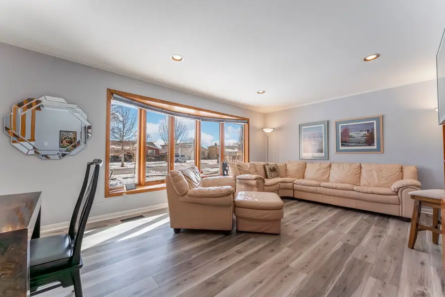 8832 Osceola Avenue, Morton Grove, IL 60053 - Image #3