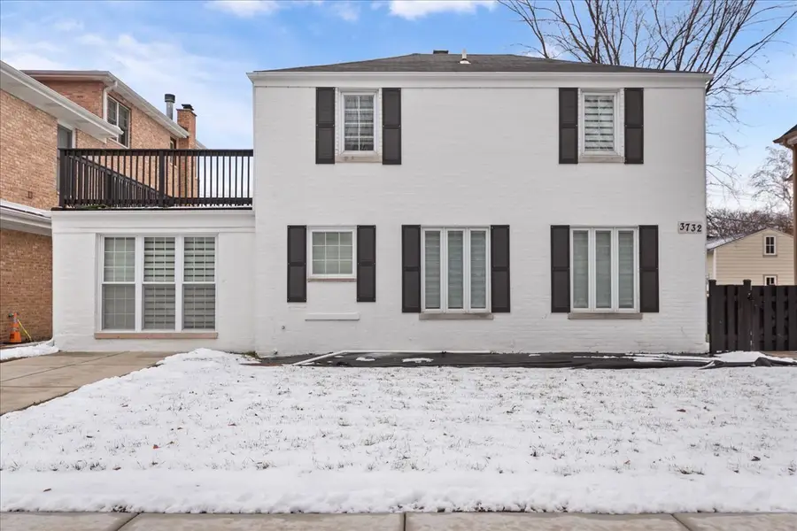 3732 W Columbia Avenue, Lincolnwood, IL 60712 - Image #2