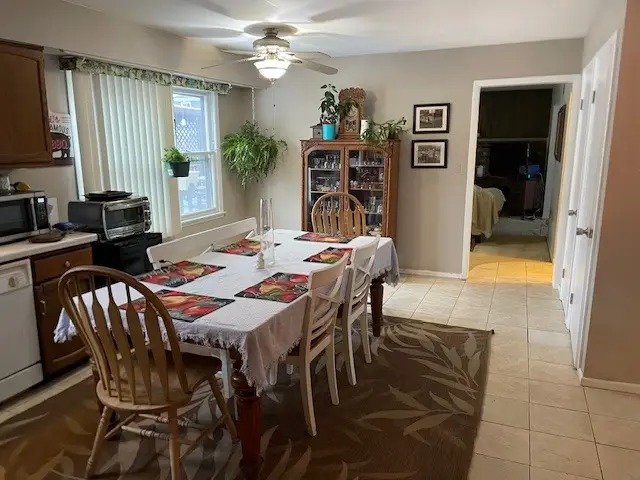 713 Dawes Street, Libertyville, IL 60048 - Image #2