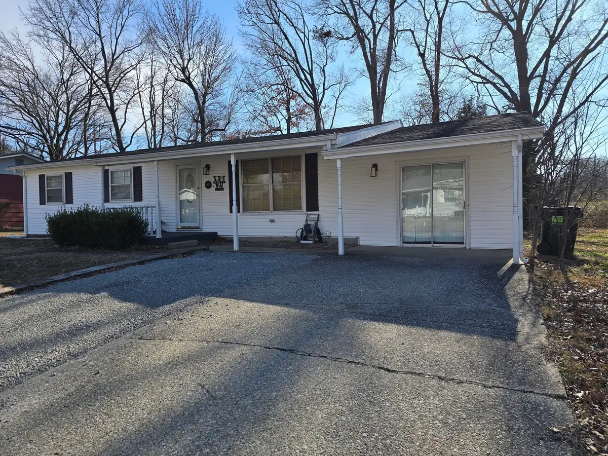 81 Dallas Drive, Harrisburg, IL 62946 - Image #1