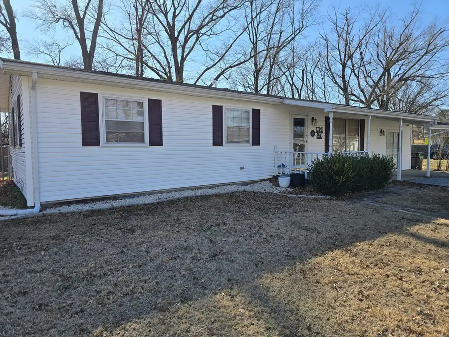 81 Dallas Drive, Harrisburg, IL 62946 - Image #2