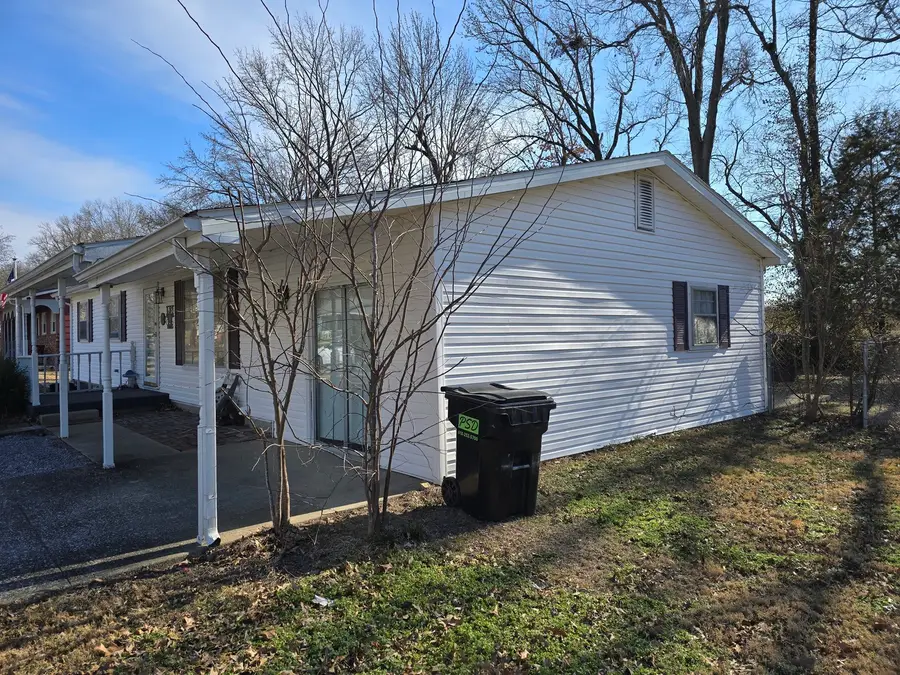 81 Dallas Drive, Harrisburg, IL 62946 - Image #3