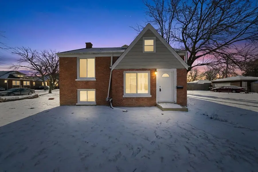 800 S 21st Avenue, Maywood, IL 60153 - Image #2