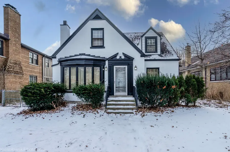 6738 N Ionia Avenue, Chicago, IL 60646 - Image #3