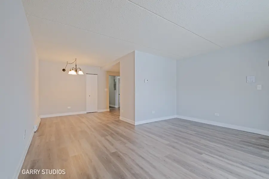 340 Klein Creek Court, Carol Stream, IL 60188 - Image #3