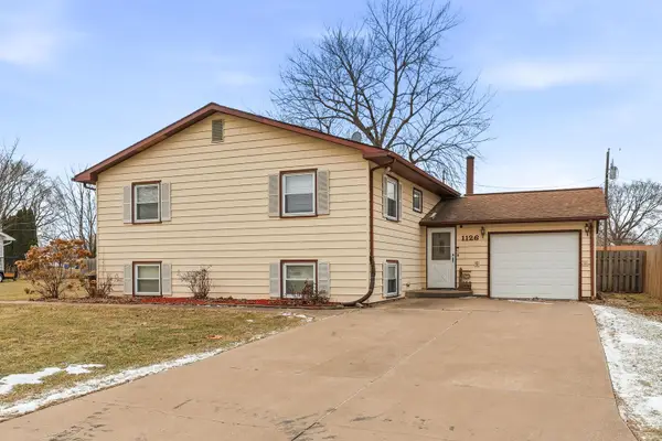 1126 13th Street, Silvis, IL 61282