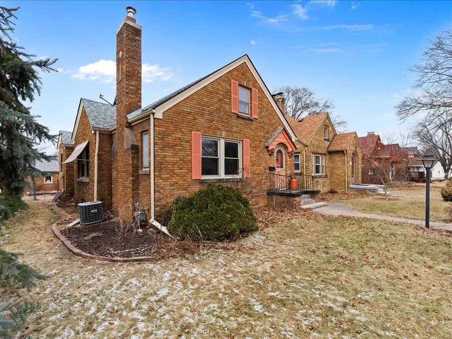 1826 41st Street, Rock Island, IL 61201 - Image #3
