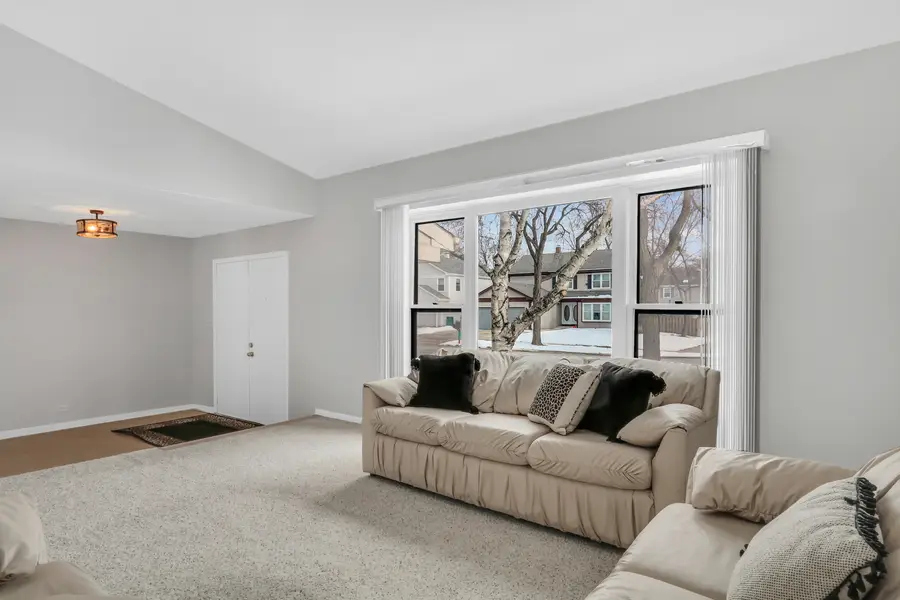 1234 Devonshire Road, Buffalo Grove, IL 60089 - #3