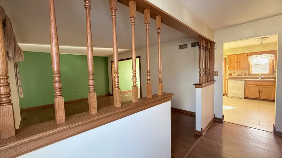 7745 Woodstock Drive, Tinley Park, IL 60477 - Image #3