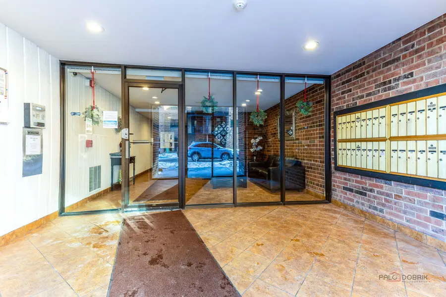 9395 Landings Lane #405, Des Plaines, IL 60016 - Image #2