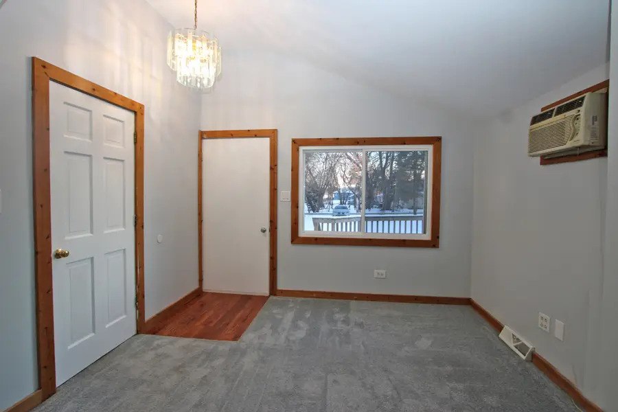 338 E Lakeview Avenue, Round Lake Beach, IL 60073 - Image #3
