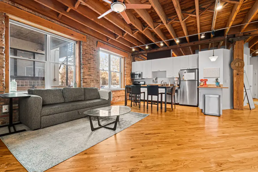 2021 W Willow Street #102, Chicago, IL 60647 - Image #3