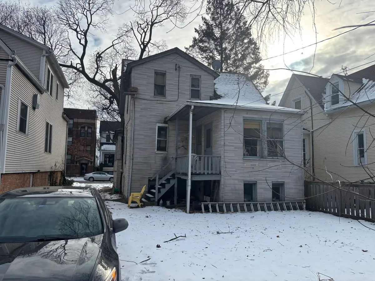 2128 W Eastwood Avenue, Chicago, IL 60625 - Image #1