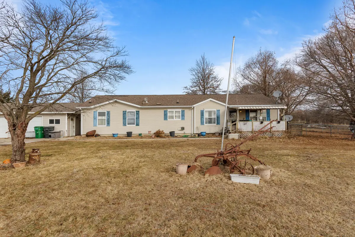 Address Withheld By Seller, Weldon, IL 61882 - #1