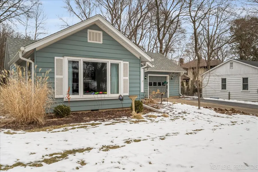 323 Illinois Avenue, Batavia, IL 60510 - #3