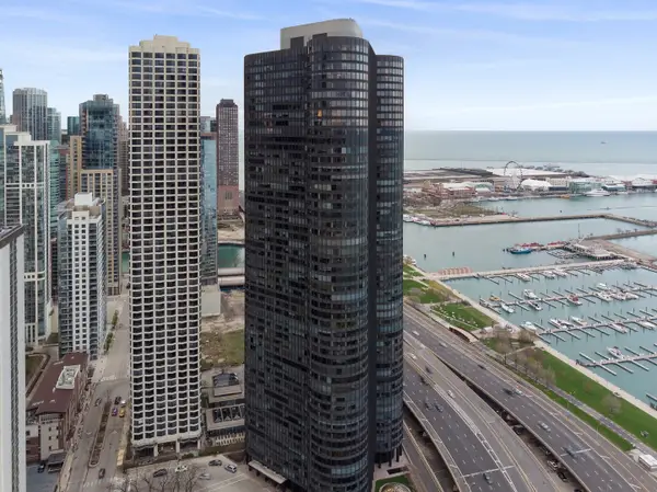 155 N Harbor Drive #2105, Chicago, IL 60601