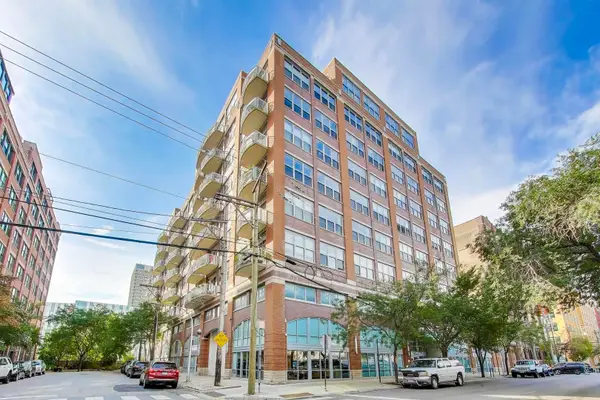 933 W Van Buren Street #425, Chicago, IL 60607