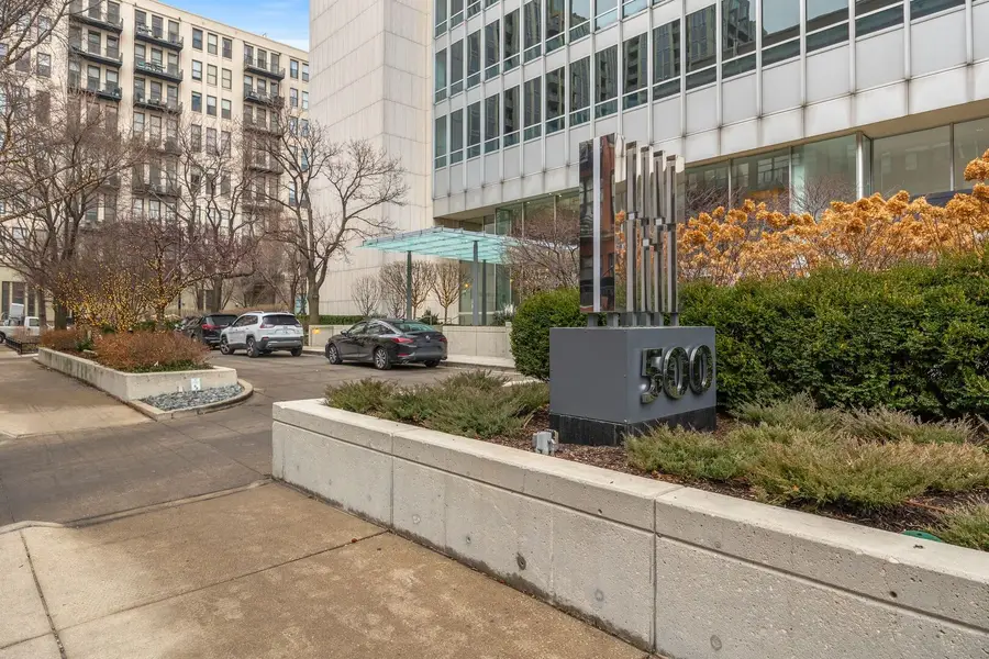 500 W Superior Street #1306, Chicago, IL 60654 - #2