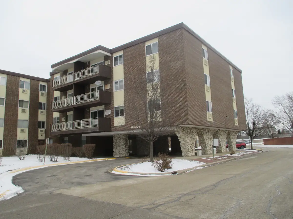 1321 S Finley Road #211, Lombard, IL 60148 - Image #1