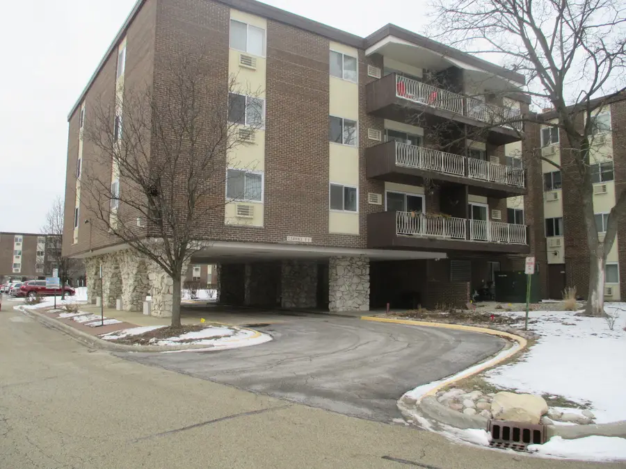 1321 S Finley Road #211, Lombard, IL 60148 - Image #2