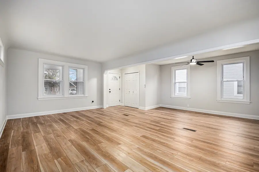 8117 W 30th Street, Riverside, IL 60546 - #3