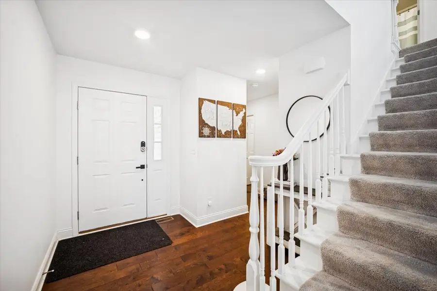 524 Bradbury Lane, Geneva, IL 60134 - Image #3