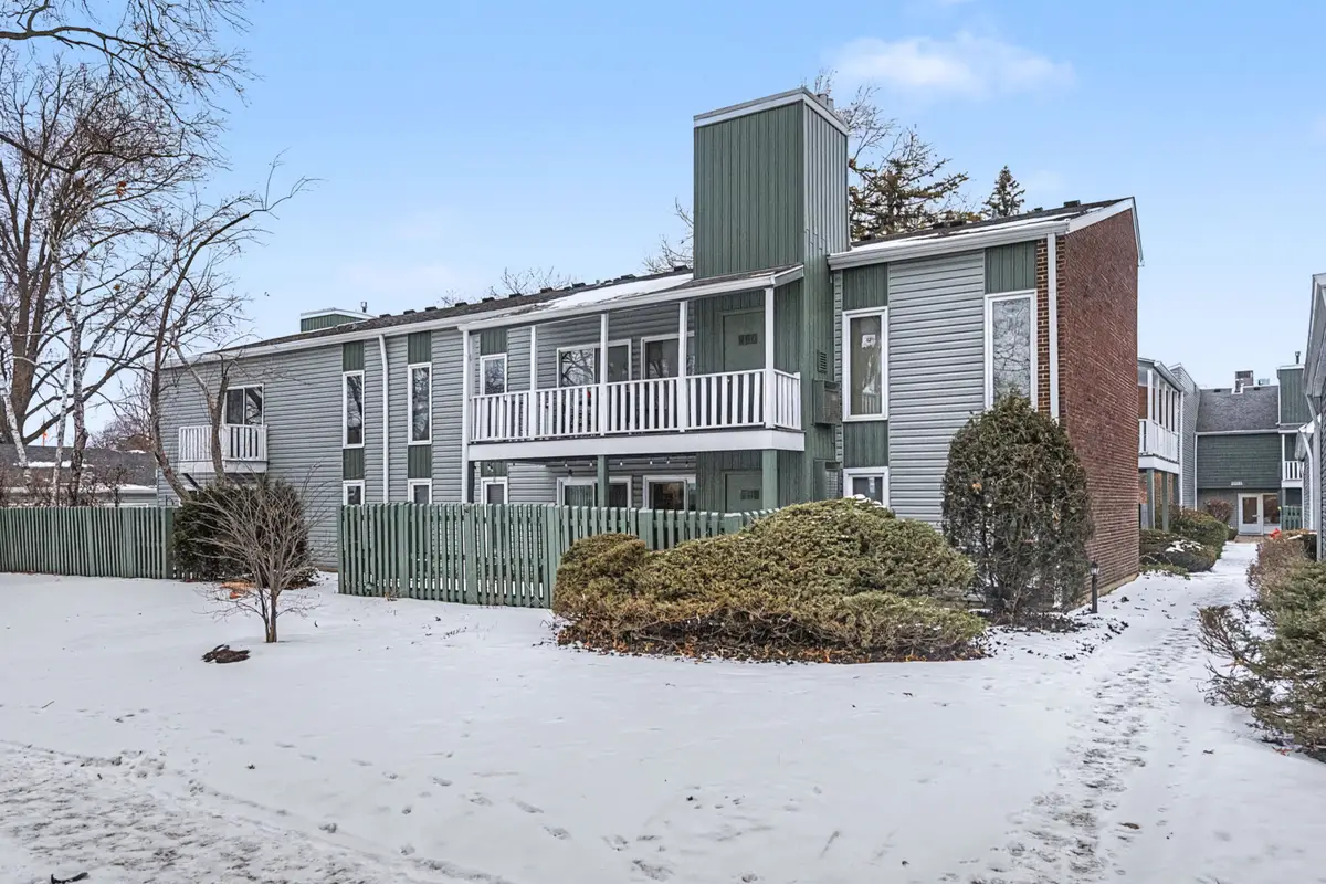 2099 Creekside Drive #1-4, Wheaton, IL 60189 - Image #1