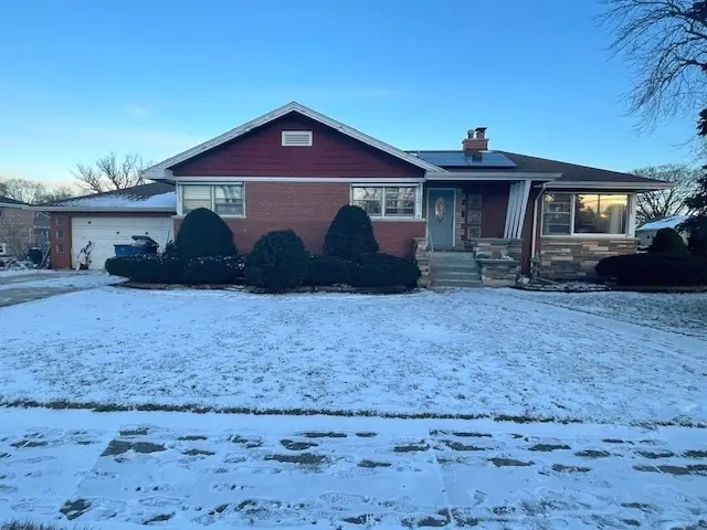 10045 S Keeler Avenue, Oak Lawn, IL 60453 - Image #2