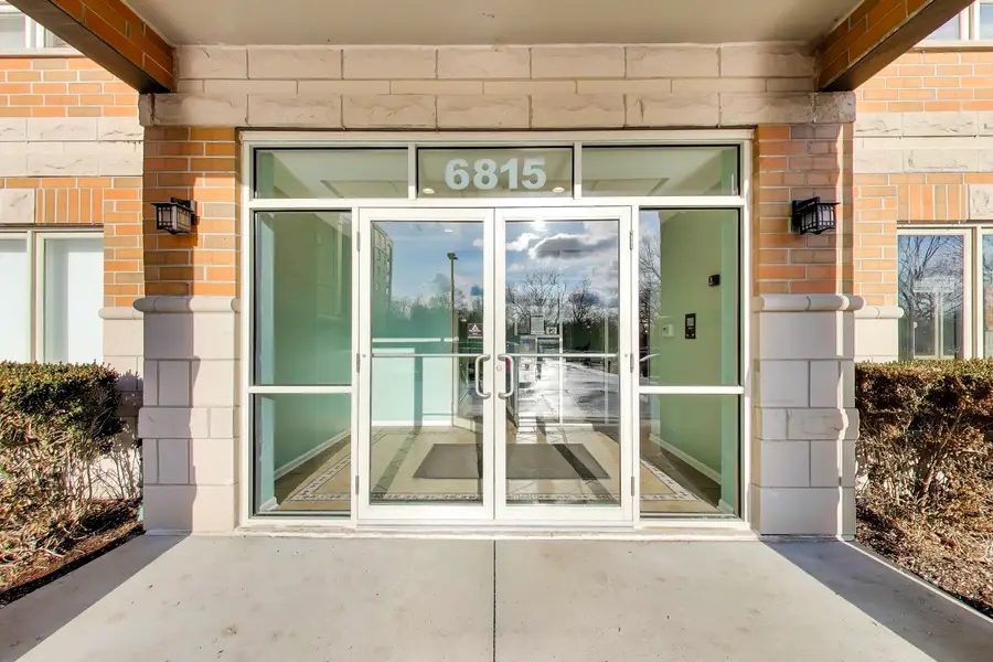 6815 N Milwaukee Avenue #707, Niles, IL 60714 - Image #3