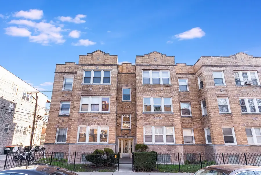 3553 W Sunnyside Avenue #1, Chicago, IL 60625 - #2
