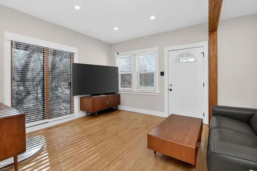 24 S Huffman Street, Naperville, IL 60540 - #2