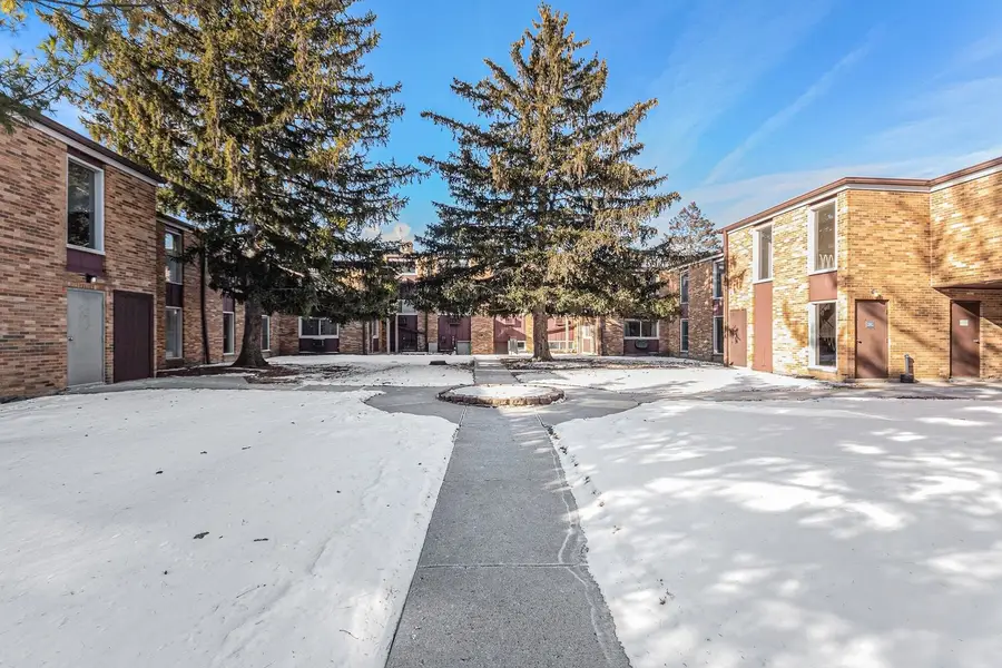 1320B Lore Lane #208, Lombard, IL 60148 - Image #2