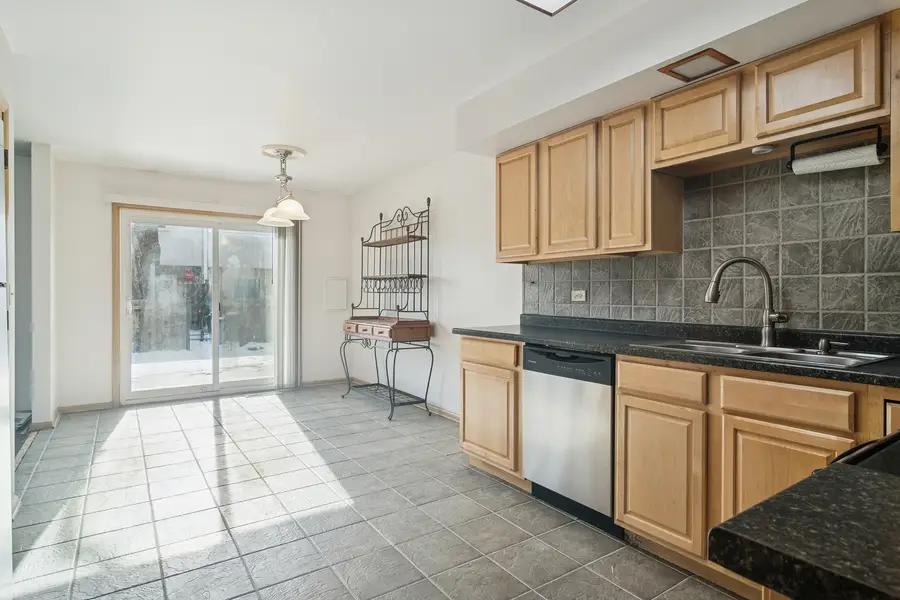 1533 N Arlington Heights Road #D, Arlington Heights, IL 60004 - Image #3