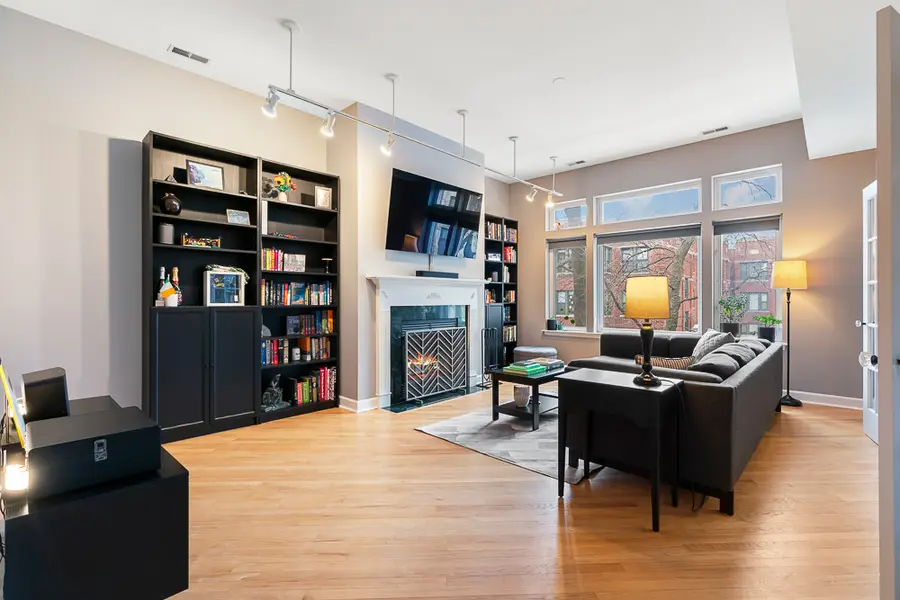 Address Withheld By Seller, Chicago, IL 60613 - #3