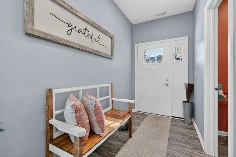 1008 Moraine Drive, South Elgin, IL 60177 - Image #2